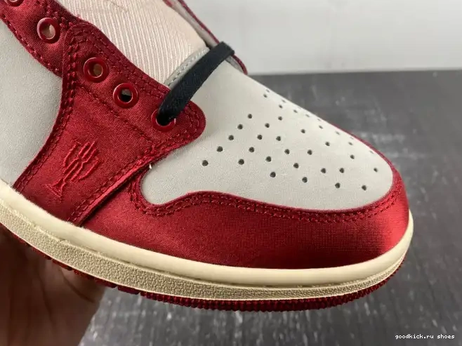 Rep Room Air Low Jordan OG Trophy Away FN0432-100 1 x 0615